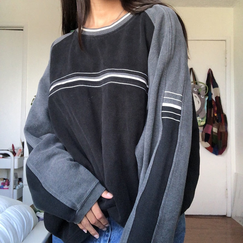 Edgy Aesthetic Stripe Printed Oversize Black Sweatshirt