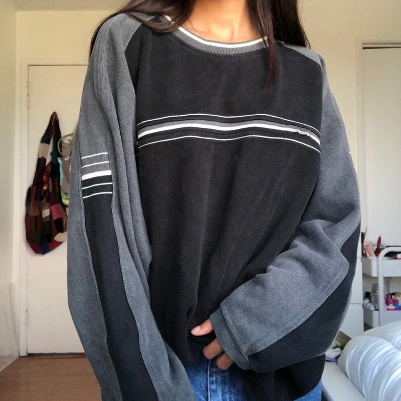 Edgy Aesthetic Stripe Printed Oversize Black Sweatshirt