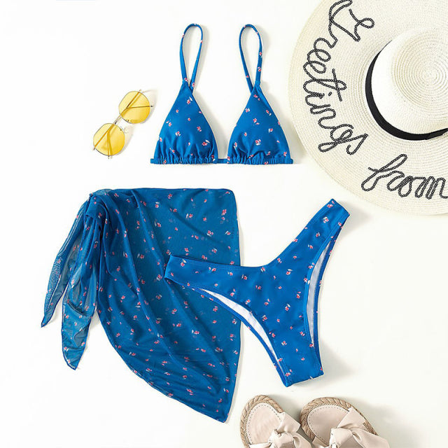 Make this summer a summer to remember with this 3 set Floral Bikini in the color blue