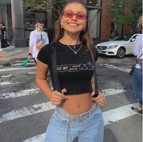 Y2K Aesthetic: The Comeback of the 2000s Fashion Trend